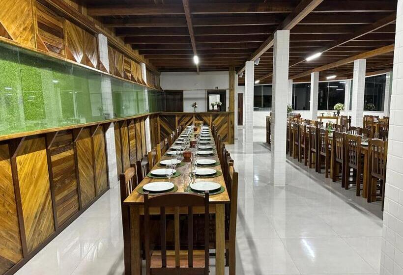 פנסיון Vila Dos Pássaros, Quarto 02