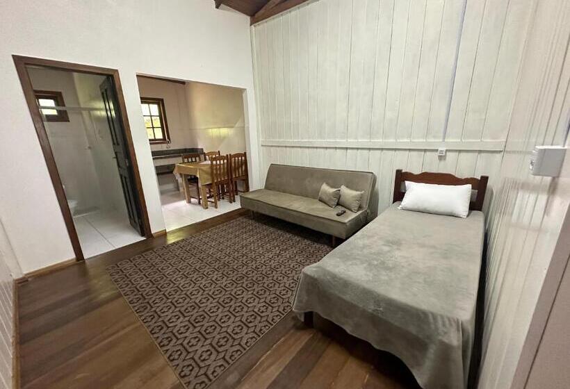 פנסיון Vila Dos Pássaros, Quarto 02
