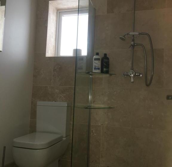 مبيت وإفطار Cedar Shade Cottage Ensuite Private Annexe With Parking