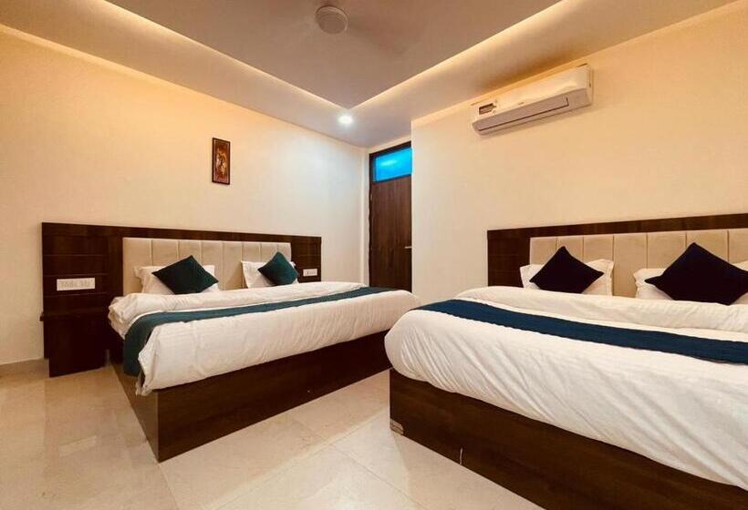 تختخواب و صبحانه The Devine Ganga   Best Hotel In Haridwar