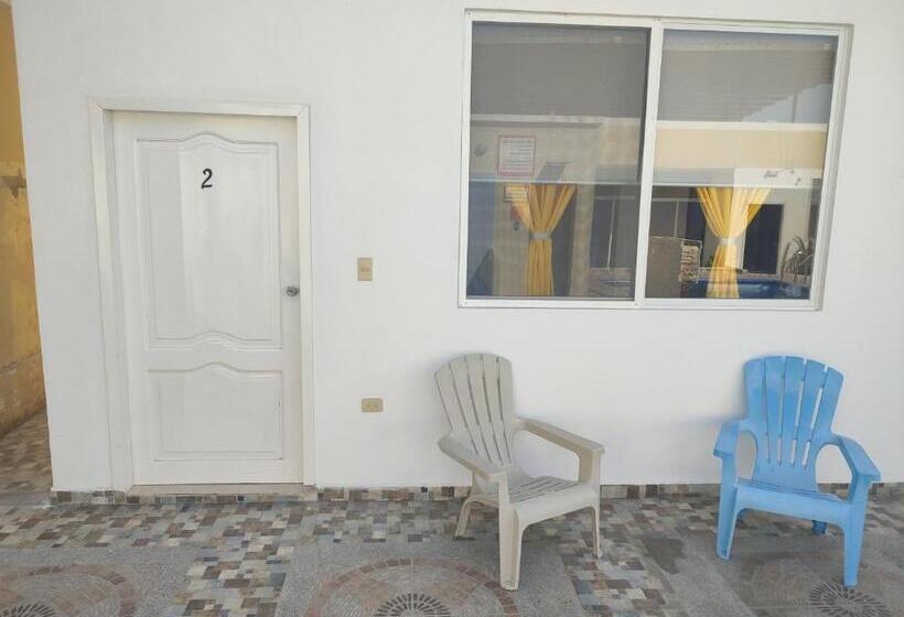 تختخواب و صبحانه Hostal Villa Escondida