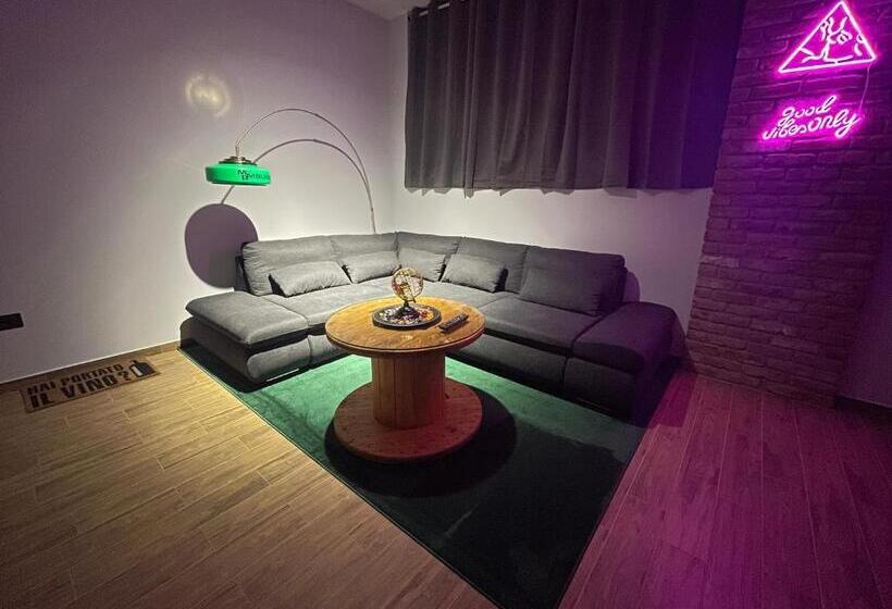 مبيت وإفطار Industrial House 3