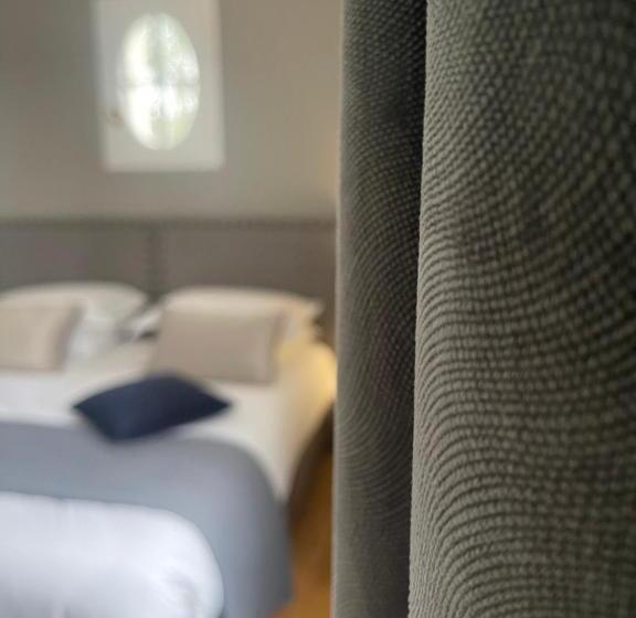 ベッドアンドブレックファースト Les 15 Chenes Chambres D Hôtes, Parc Arboré De 5000 M2 à 20km Du Puydufou Une Suite Familiale Et 3 C