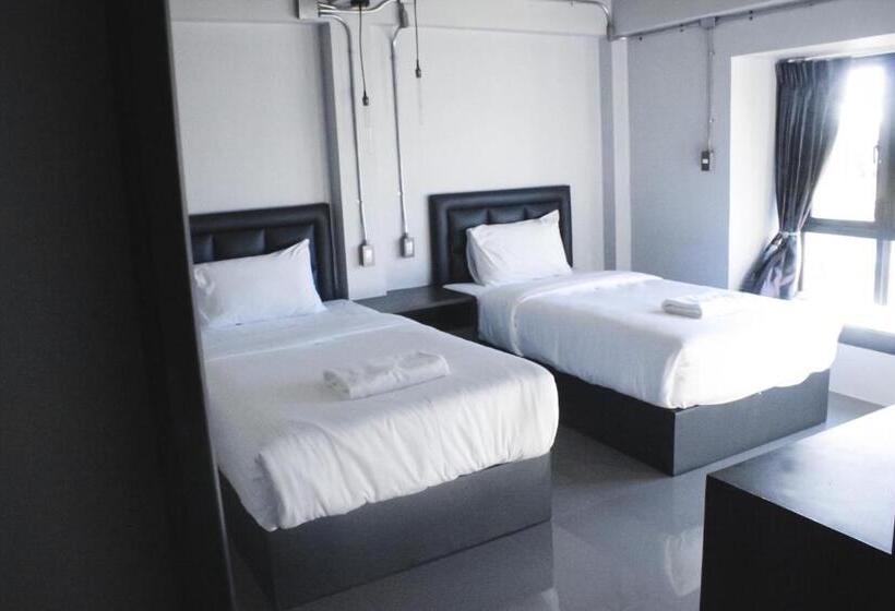 Hotell ประทายบุรี โฮเทล แอนด์ รีสอร์ท