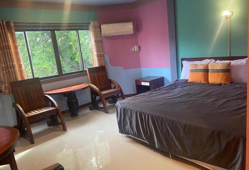 호텔 โรงแรมมวกเหล็กเกสท์อินท์