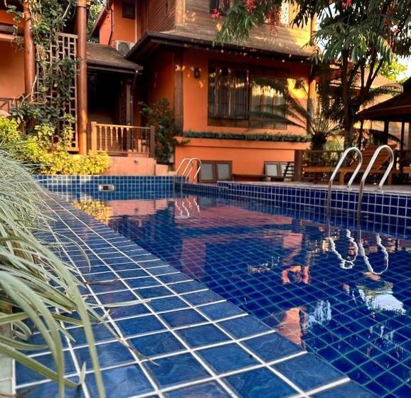 Отель บ้านยุ้งฮีลล์รีสอร์ท Baan Yung Hill Resort