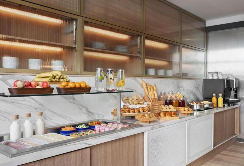 호텔 Courtyard By Marriott Biel Bienne