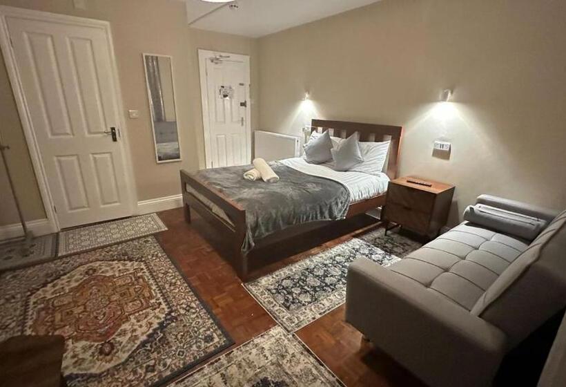 هتل Inn By The Sea, Portsmouth   En Suite Rooms With Or Without Sea View