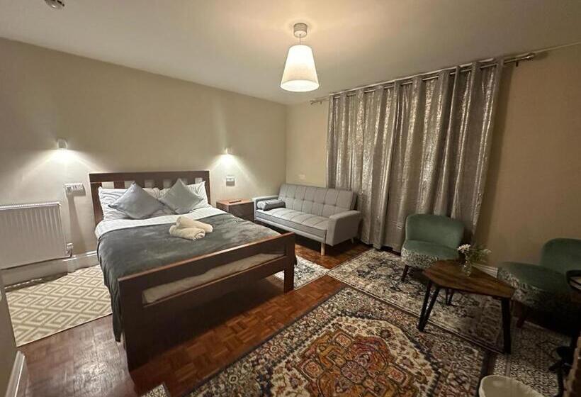 هتل Inn By The Sea, Portsmouth   En Suite Rooms With Or Without Sea View
