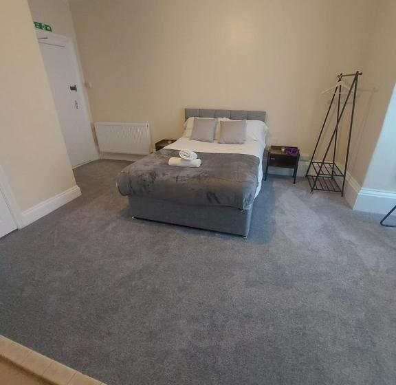 هتل Inn By The Sea, Portsmouth   En Suite Rooms With Or Without Sea View