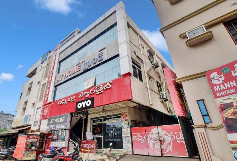 בית מלון כפרי Oyo Flagship At Home Grand