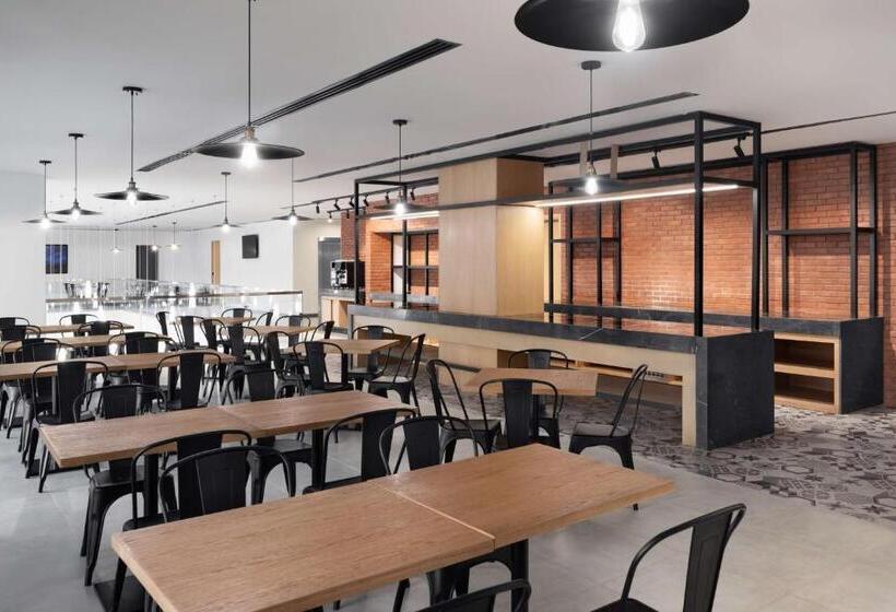 هتل Park Inn By Radisson Makkah Thakher Alsharqi
