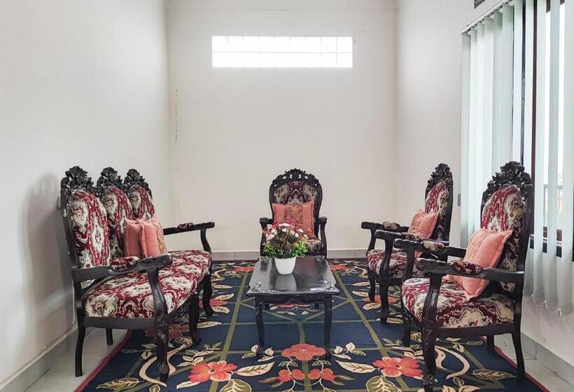 فندق Reddoorz Plus Syariah Near Simpang Rimbo Jambi