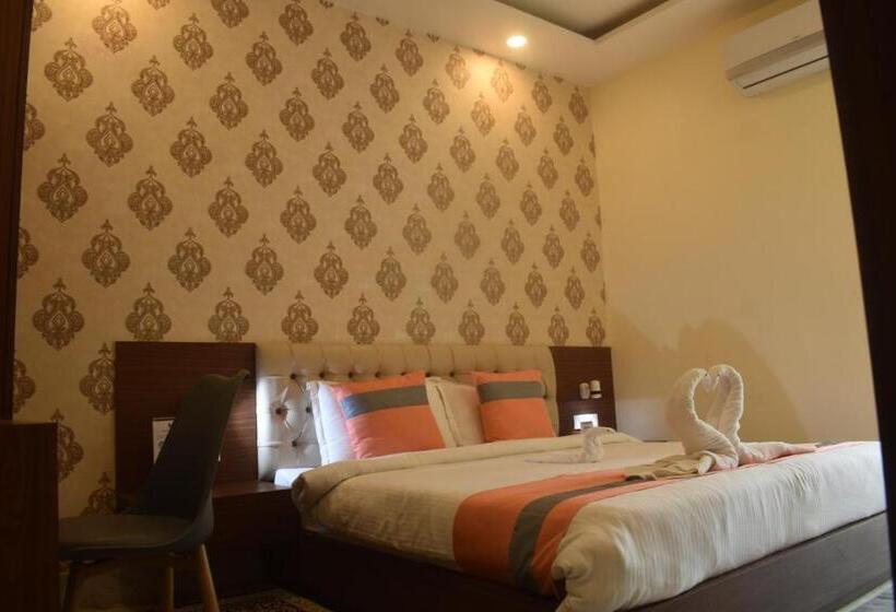 فندق The Kashi Residency