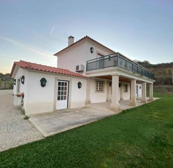 بنسيون Casa Da Azenha