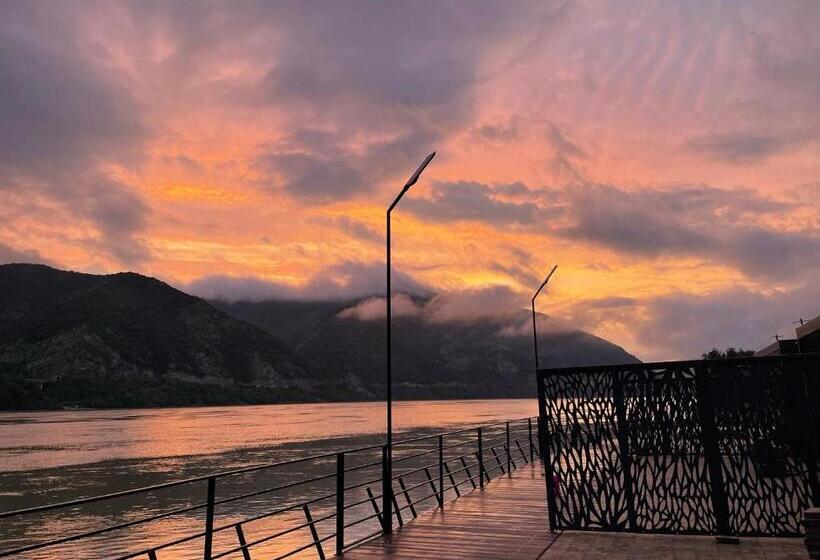 Пансион Complex Turistic Emilio