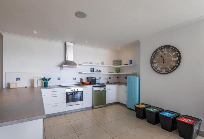 پانسیون Keurbooms Lagoon Villa