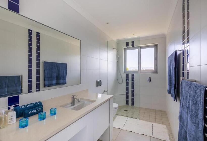 پانسیون Keurbooms Lagoon Villa