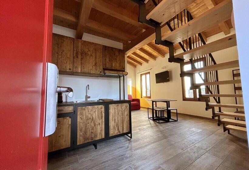 ペンション La Volpe Rossa Rooms And Apartments