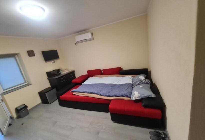 פנסיון Motel