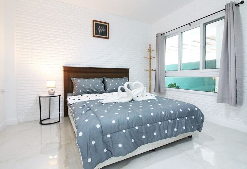 Пансион Room In Guest Room Baan Khunphiphit Homestay No3351