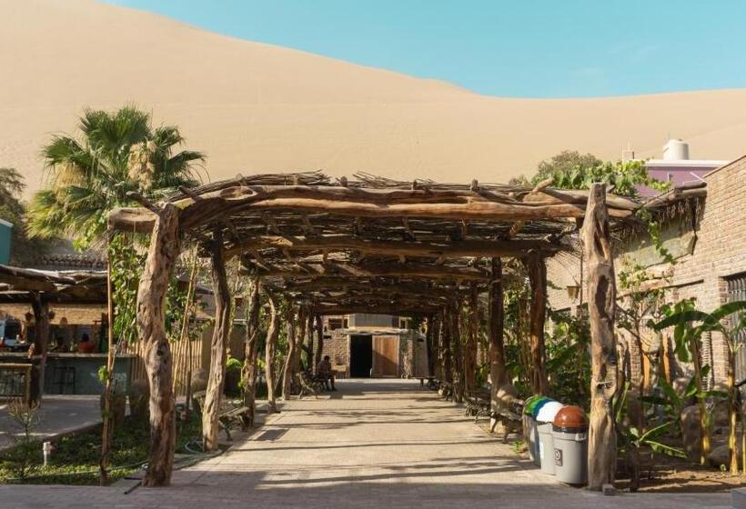 پانسیون Viajero Huacachina Hostel