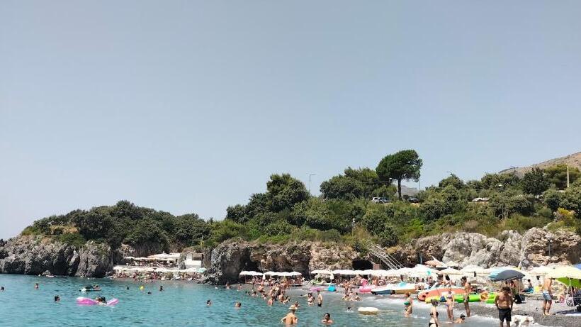 پانسیون Villa   Malibu  B & B