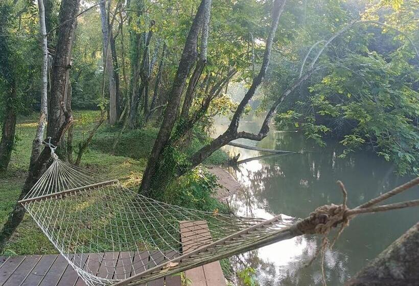 리조트 บ้านวารีชีวา Wareecheewa