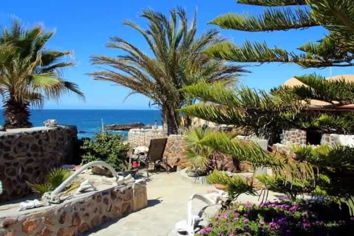 فندق صغير La Bufadora Inn