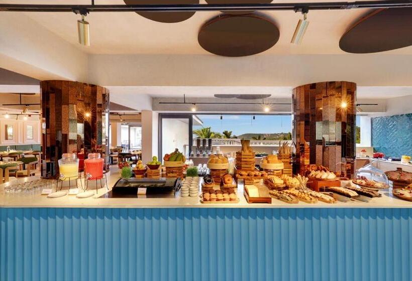 리조트 Grand Mercure Goa Candolim