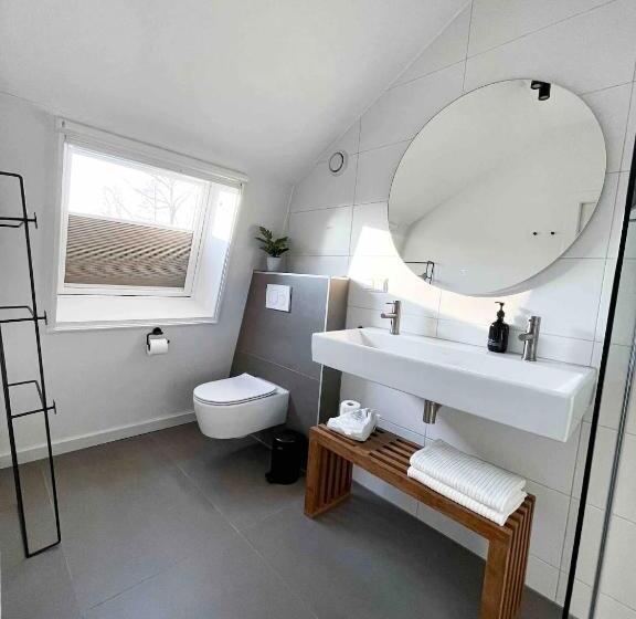 تختخواب و صبحانه Lovely Private Cottage Near Amsterdam