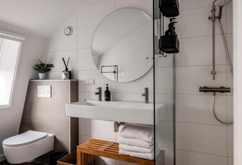 تختخواب و صبحانه Lovely Private Cottage Near Amsterdam