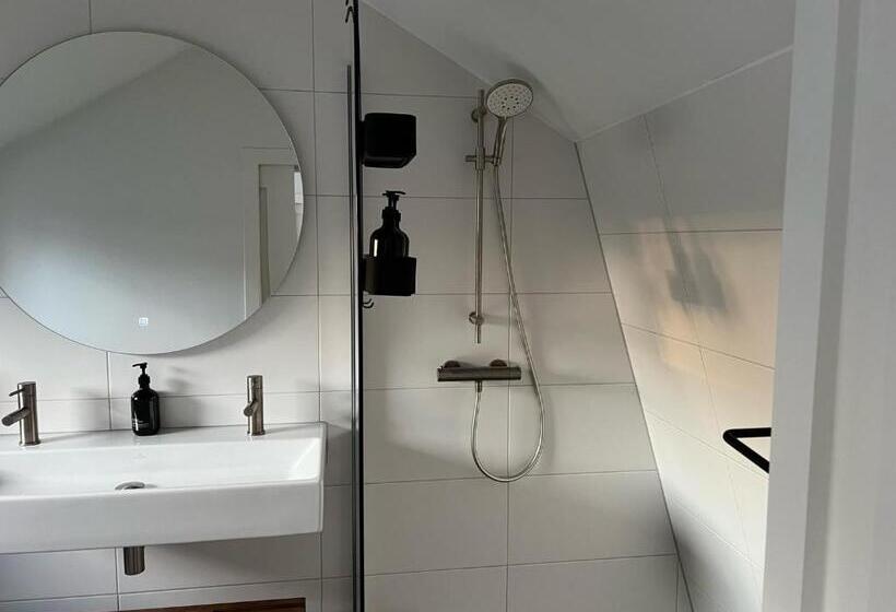 تختخواب و صبحانه Lovely Private Cottage Near Amsterdam