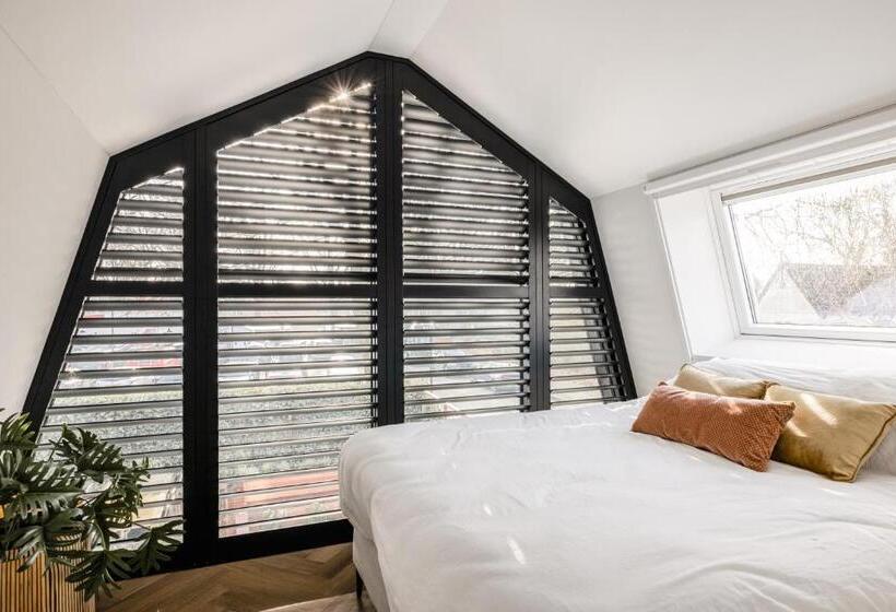 تختخواب و صبحانه Lovely Private Cottage Near Amsterdam