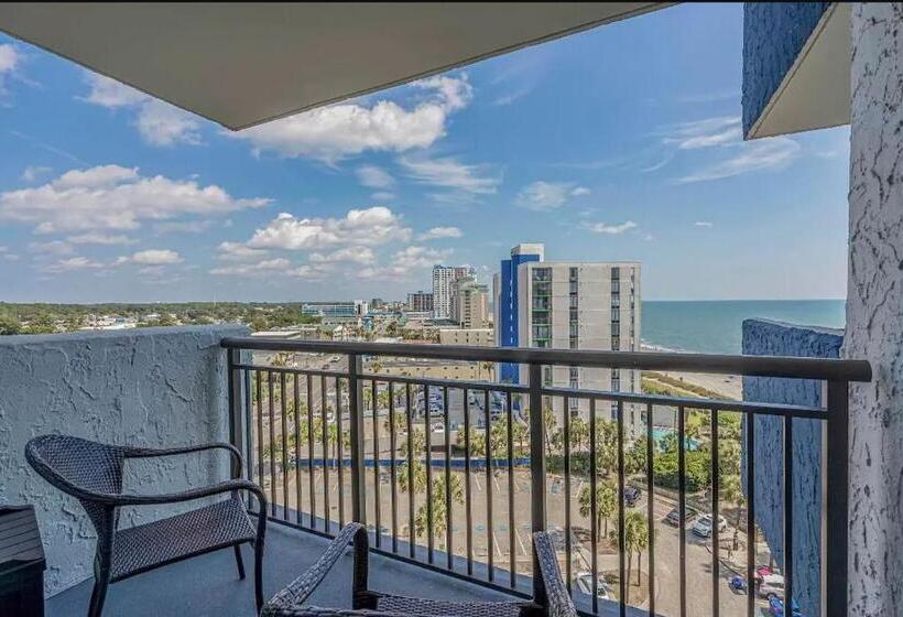 Blue Vista Oceanfront Delight!