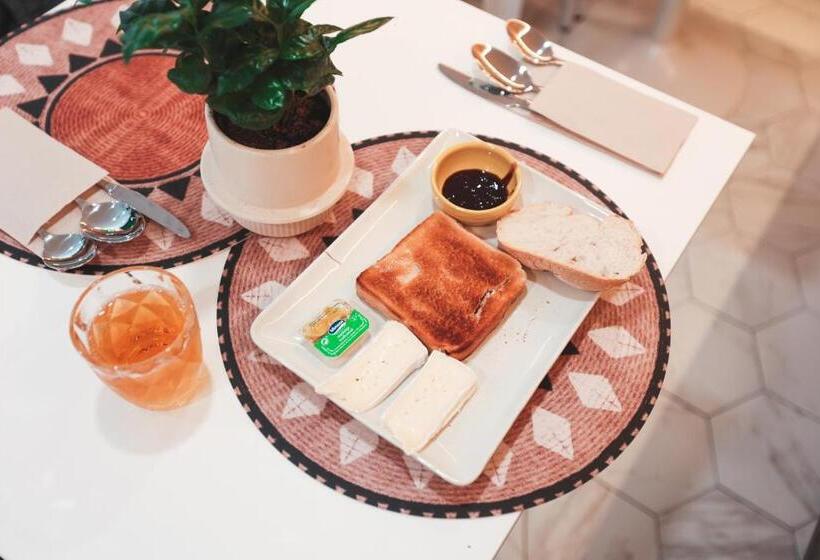 هتل Alma Candida 14