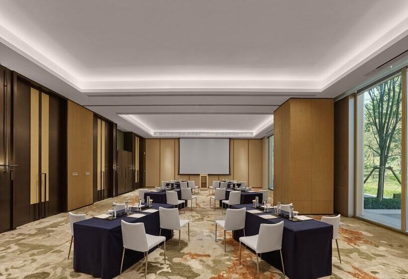 Отель Banyan Tree Dongguan Songshan Lake