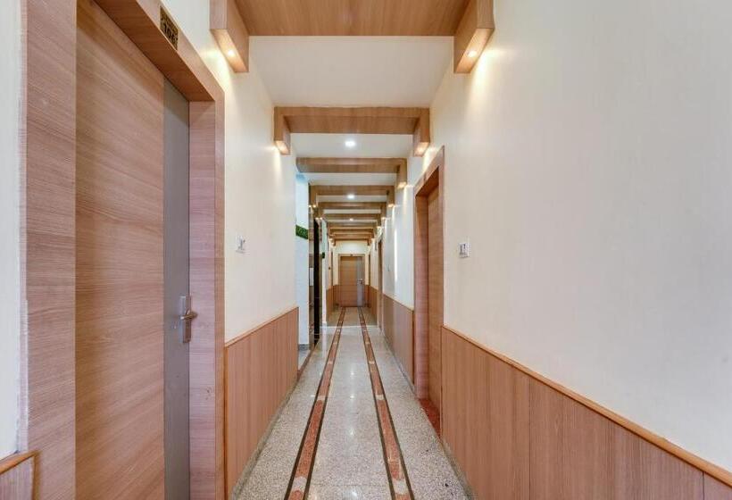 Отель Collection O Gitanjali & Restaurant