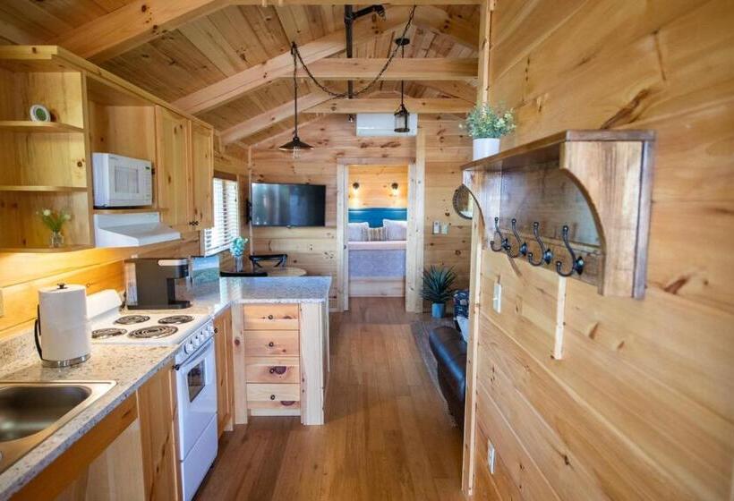 ホテル Juneberry Ridge