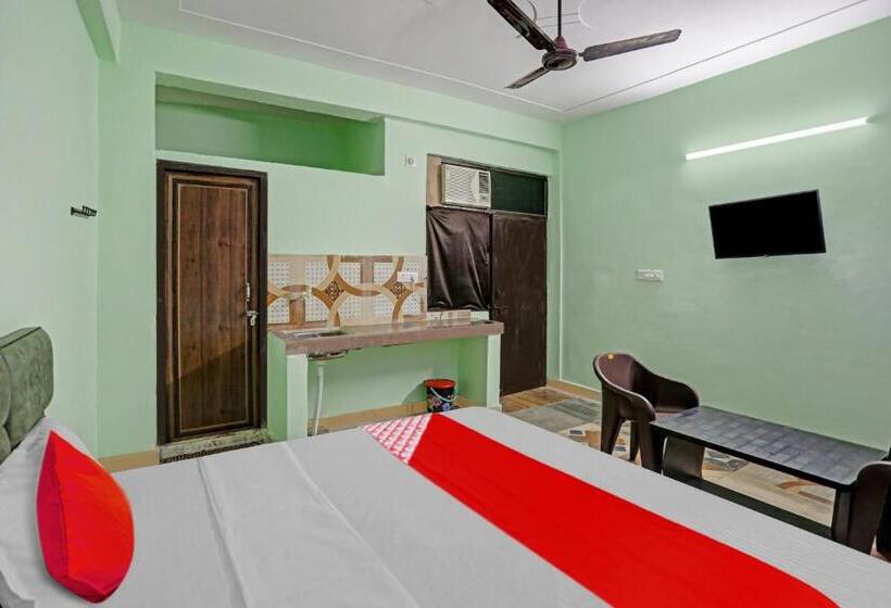 Отель Oyo Flagship Moon Star Residency