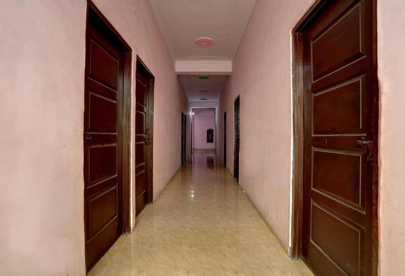 هتل Oyo Lavish Guest House