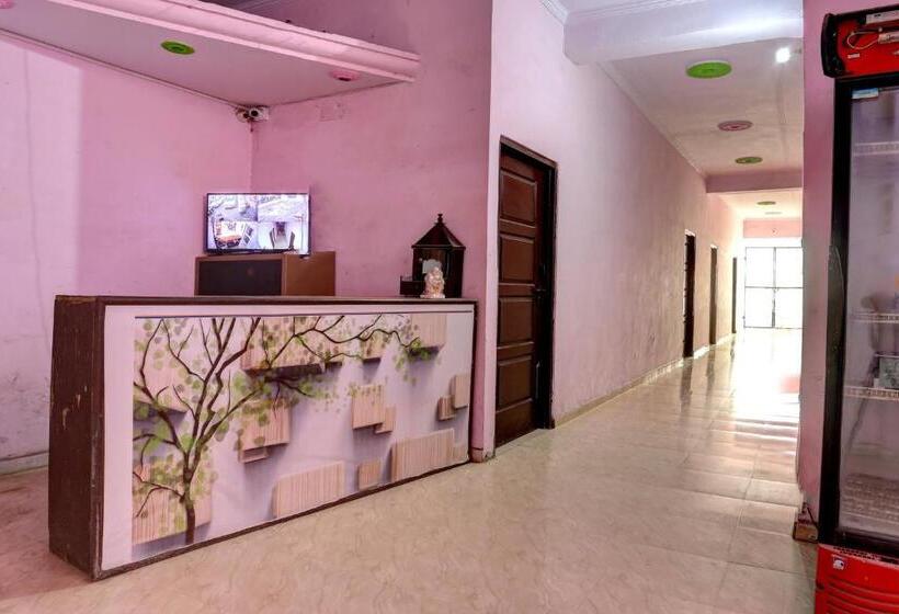 هتل Oyo Lavish Guest House
