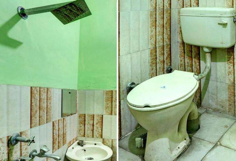 هتل Oyo Lavish Guest House