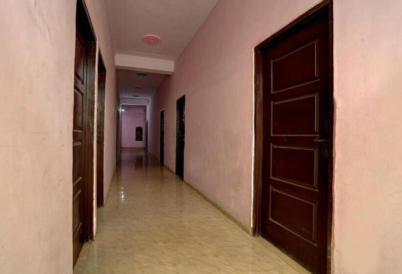 هتل Oyo Lavish Guest House