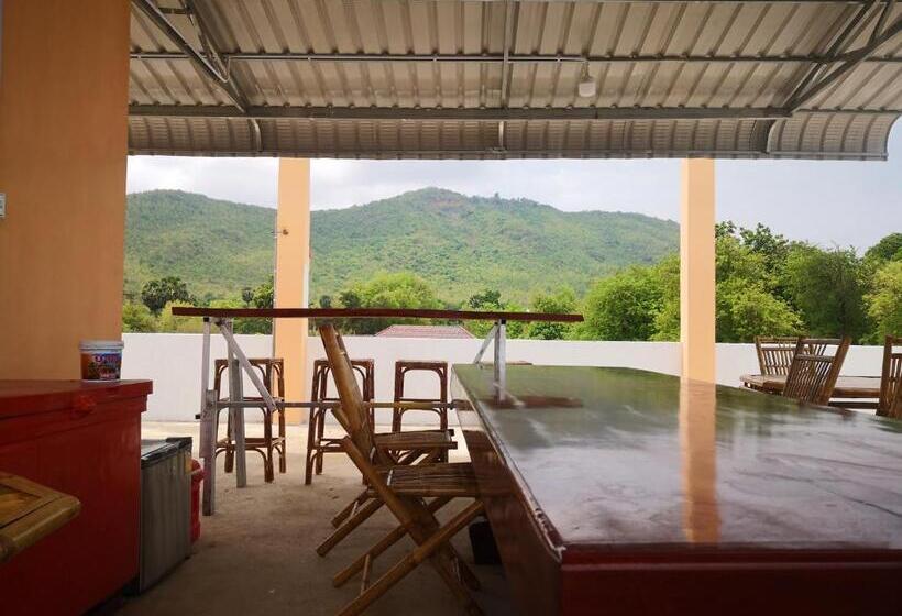 בית מלון כפרי Pottery Garden Villa