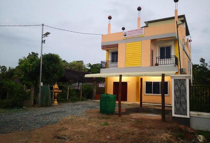 בית מלון כפרי Pottery Garden Villa