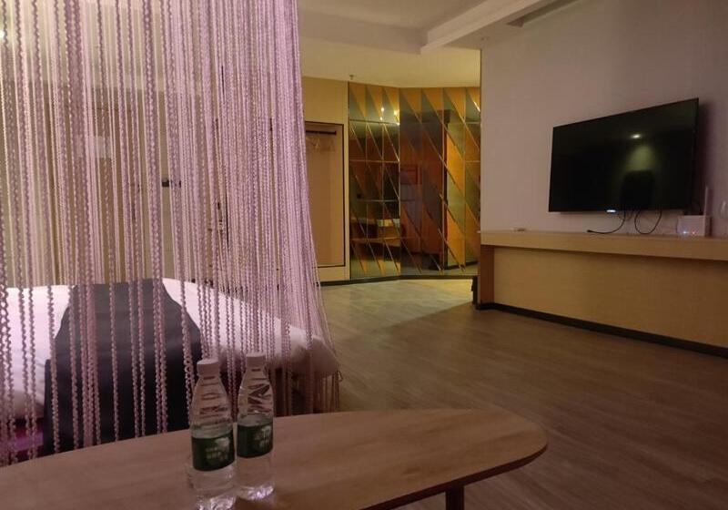 فندق Thank Inn Plus Kashgar Shule 41st Caohu Town