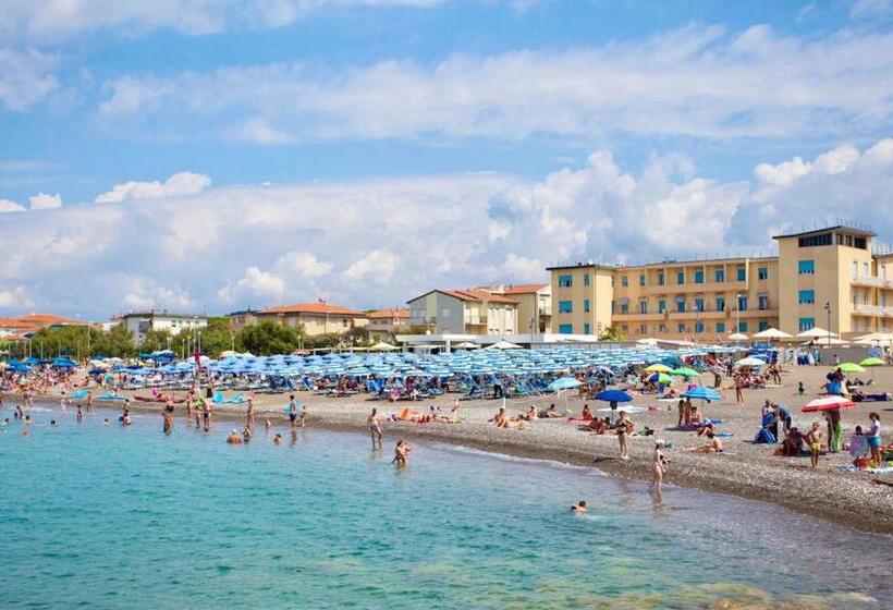 Isa Residence In Cecina A Few Meters From The Beach
