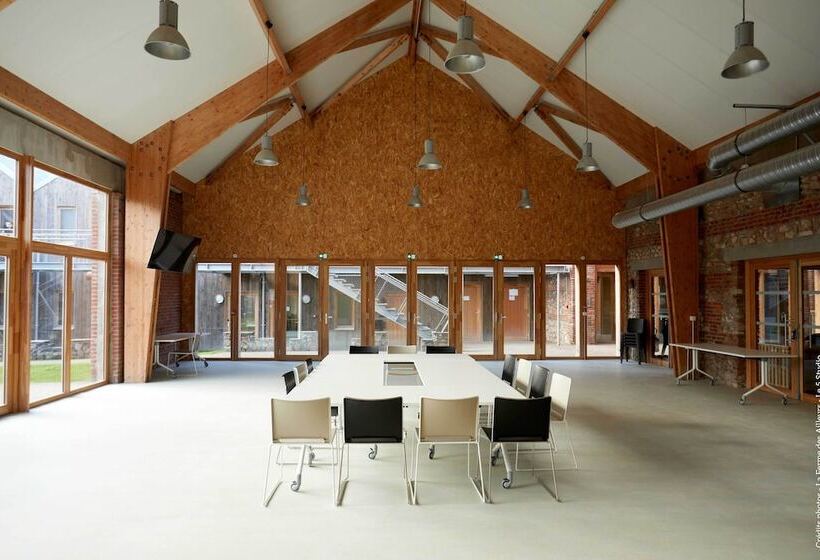 La Ferme Des Ailleurs