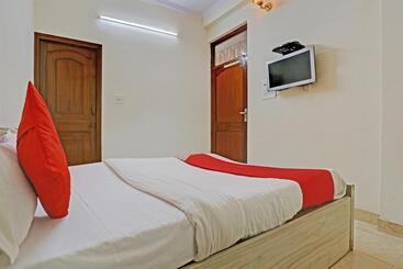 Oyo Flagship 81335 Hotel Khusi Inn